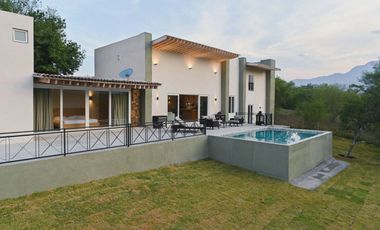 Casa venta a minutos del Bioparque Estrella, Montemorelos