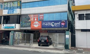 Alquiler de un local comercial en la avenida del Periodista, Nueva Kennedy frente a la Clínica Kennedy y el Policentro