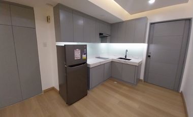 For Rent:  Newly Renovated 1 Bedroom in The Nobel Plaza Condominiums Salcedo Village Makati with Parking