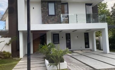 5 Bedroom House and Lot for Lease in Ayala Southvale Sonera, Las Piñas City