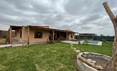 Venta de Casa de Campo en Condominio Nuevo - Chincha, El Carmen