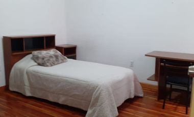 HABITACIÓN AMUEBLADA EN RENTA, COL.  CUAUHTÉMOC A 2 CALLES EMBAJADA AMERICANA