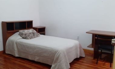 HABITACIÓN AMUEBLADA EN RENTA, COL.  CUAUHTÉMOC A 2 CALLES EMBAJADA AMERICANA