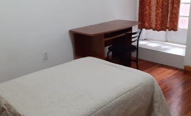HABITACIÓN AMUEBLADA EN RENTA, COL.  CUAUHTÉMOC A 2 CALLES EMBAJADA AMERICANA