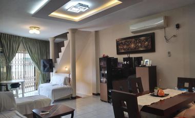 Mall del sur, Venta de casa de dos pisos con terraza en Guayaquil  (J Luna)