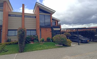 CASA EN VENTA CAJICÁ CONJUNTO CLUB HOUSE