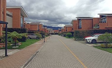 CASA EN VENTA CAJICÁ CONJUNTO CLUB HOUSE