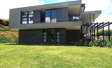 New, Modern 5 Bedroom Home in Residential Community, Heart of Llanogrande, Rionegro