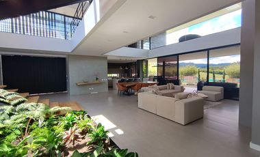 New, Modern 5 Bedroom Home in Residential Community, Heart of Llanogrande, Rionegro