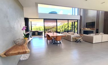 New, Modern 5 Bedroom Home in Residential Community, Heart of Llanogrande, Rionegro