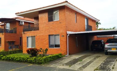 VENTA CASA CAMPESTRE HACIENDA EL CASTILLO - NEGOCIABLE