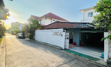 Second hand house for sale Lat Phrao-Chokchai 4 Near Central Eastville and the Ramindra-Ekkamai Expressway