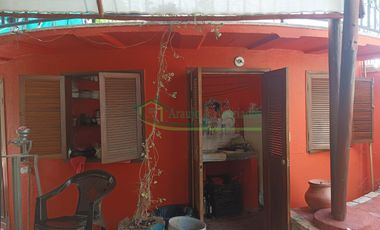 VENDEMOS HERMOSA FINCA CON ARBOLES FRUTALES Y LAGO.