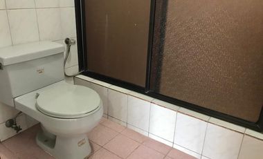 Departamento de alquiler en Kennedy Norte, 3 dormitorios, 1 parqueo.
