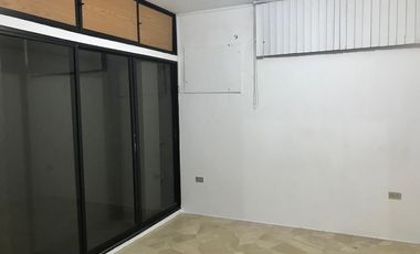 Departamento de alquiler en Kennedy Norte, 3 dormitorios, 1 parqueo.