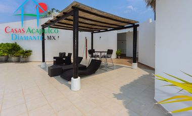 Depa con terraza y vista parcial al mar