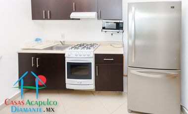 Depa con terraza y vista parcial al mar