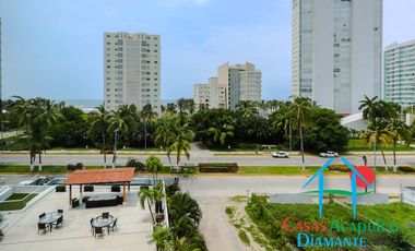 Depa con terraza y vista parcial al mar