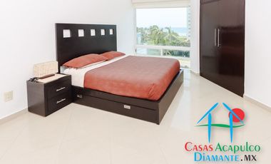 Depa con terraza y vista parcial al mar
