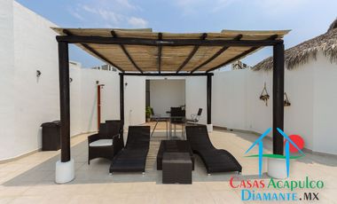 Depa con terraza y vista parcial al mar