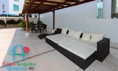 Depa con terraza y vista parcial al mar