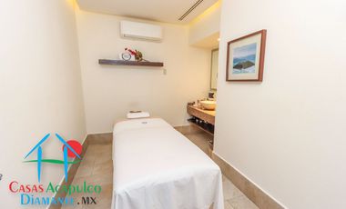 Departamento de playa en oportunidad por Otis. Terraza con jacuzzi y vista frontal al mar