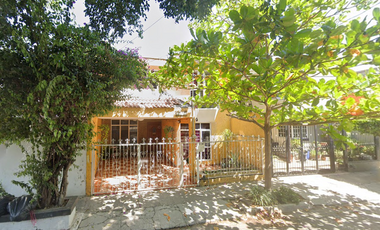 Casa en venta en la Colonia Jardines de la Paz, Guadalajara, Jalisco.