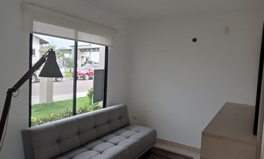Casa de estreno en venta Urbanizacion Los Prados via Salitre cerca del Colegio Tejar.