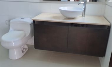 Apartamento frente a la bahía.