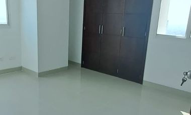 Apartamento frente a la bahía.