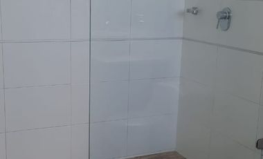 Apartamento frente a la bahía.