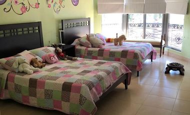 Via La Costa, Renta de Hermosa Casa 4 Dorm. Full Amoblada con Piscina