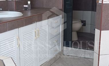 ¡SE VENDE! Casa de playa en pasaje el Rey del Mar, condominio las Brisas de Villa, Chorrillos.