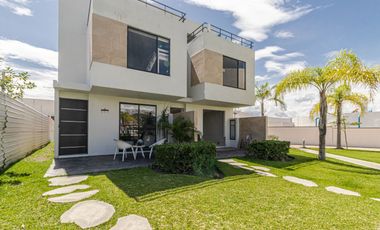 Casa en Venta con 3 recamaras en Fraccionamiento en Emiliano Zapata a 15 minutos de Cuernavaca Morelos