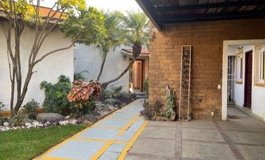 En VENTA casa sola en Fraccionamiento con vigilancia Sumiya en Jiutepec, Morelos