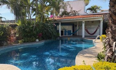 En VENTA casa sola en Fraccionamiento con vigilancia Sumiya en Jiutepec, Morelos