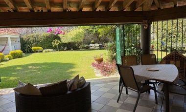 En VENTA casa sola en Fraccionamiento con vigilancia Sumiya en Jiutepec, Morelos