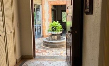 En VENTA casa sola en Fraccionamiento con vigilancia Sumiya en Jiutepec, Morelos