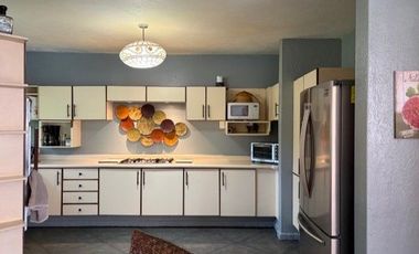 En VENTA casa sola en Fraccionamiento con vigilancia Sumiya en Jiutepec, Morelos