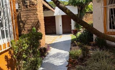 En VENTA casa sola en Fraccionamiento con vigilancia Sumiya en Jiutepec, Morelos