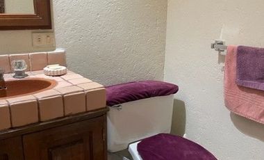 En VENTA casa sola en Fraccionamiento con vigilancia Sumiya en Jiutepec, Morelos