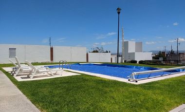 RENTA EXCELENTE DEPARTAMENTO EN PLANTA BAJA CON 35M2 DE TERRAZA, CLAUSTROS DEL CAMPESTRE III PRIVADA