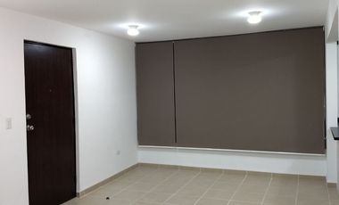 RENTA EXCELENTE DEPARTAMENTO EN PLANTA BAJA CON 35M2 DE TERRAZA, CLAUSTROS DEL CAMPESTRE III PRIVADA