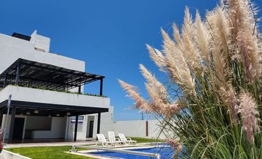 RENTA EXCELENTE DEPARTAMENTO EN PLANTA BAJA CON 35M2 DE TERRAZA, CLAUSTROS DEL CAMPESTRE III PRIVADA