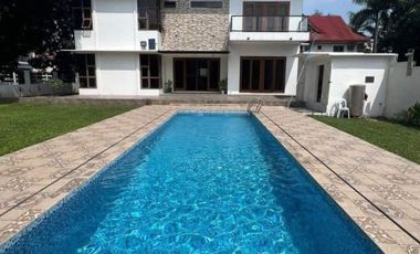 2 STOREY HOUSE WITH BIG POOL FOR SALE IN SAN FERNANDO