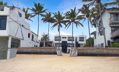 Terreno al pie de la playa en la isla Isabela - Galápagos.