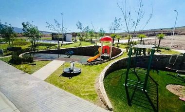 TERRENO EN VENTA SENDEROS DE MONTE VERDE FRENTE A ALBERCA