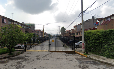 Remate De Bonita Propiedad En Condominio