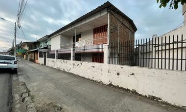 CASA COMERCIAL EN VENTA EN LA VIA PORTOVIEJO   SANTA ANA