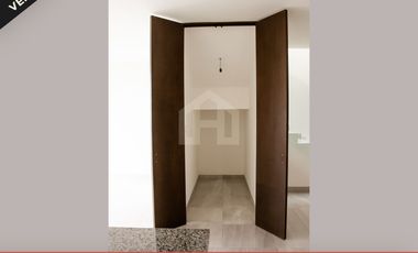 HERMOSA CASA CON JARDÍN Y CASA CLUB CON ALBERCA, FRACCIONAMIENTO EL CIELO II, LEÓN, GUANAJUATO